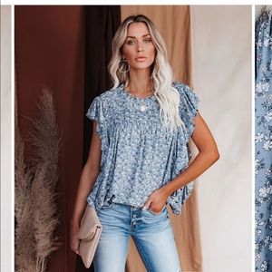 WHAT IF FLORAL FLUTTER TOP